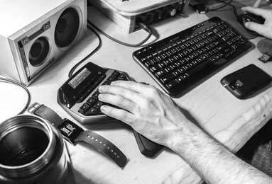 6连败夜炸锅！0分垫底，62岁穆帅怒堵裁判，欧冠神迹能否翻盘