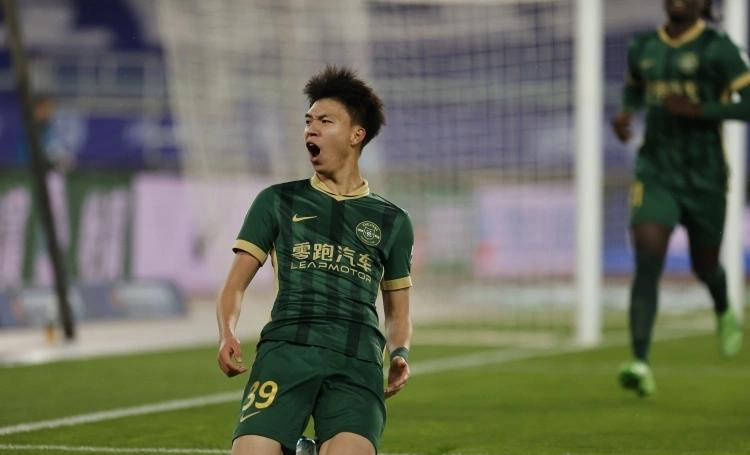 多家欧洲俱乐部竞逐王钰栋，英超德甲或成热门选择